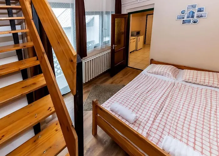 Bed & Breakfast Csillagtura Panzio Eger