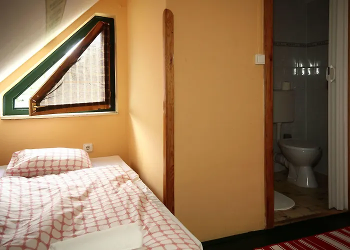Csillagtura Panzio Bed & Breakfast Eger