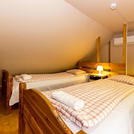 Csillagtura Panzio B&B 에게르