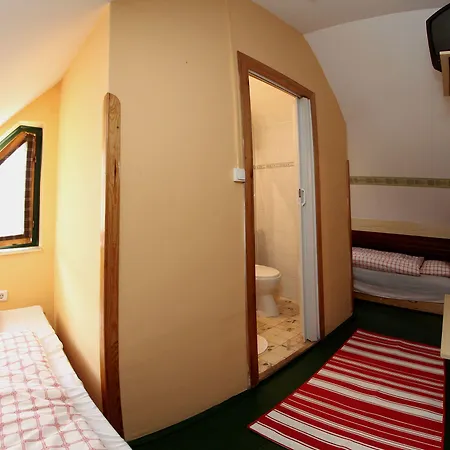 Csillagtura Panzio 3* Erlau